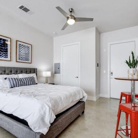 Vibrant Downtown Studio Wifi Pool Gym San Antonio Bagian luar foto
